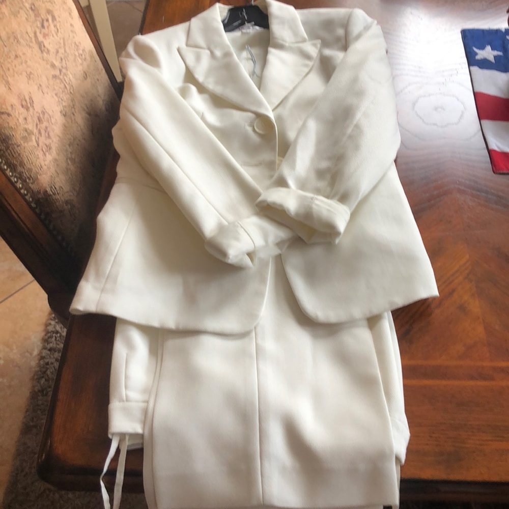 Women’s suit